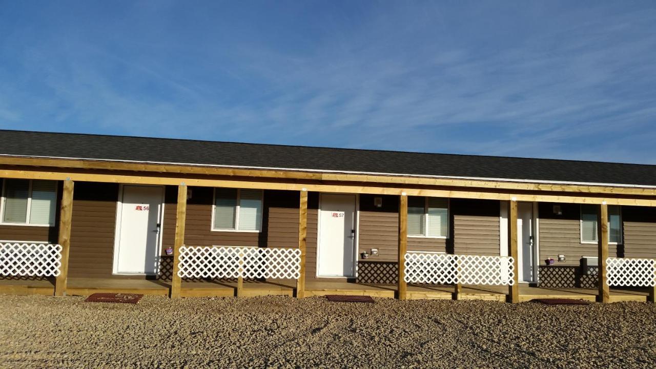 Bear'S Den Lodge Shaunavon Экстерьер фото