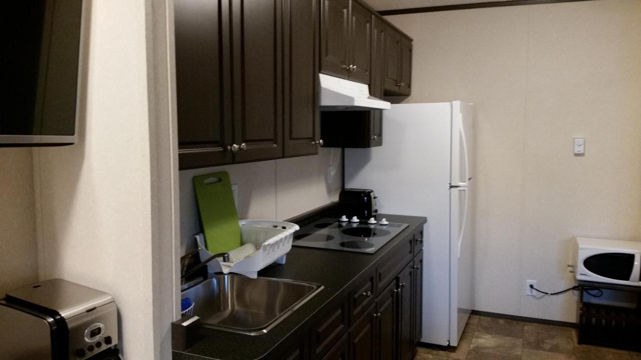Bear'S Den Lodge Shaunavon Экстерьер фото