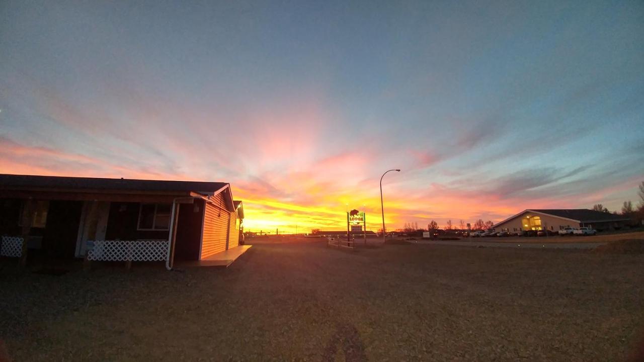 Bear'S Den Lodge Shaunavon Экстерьер фото