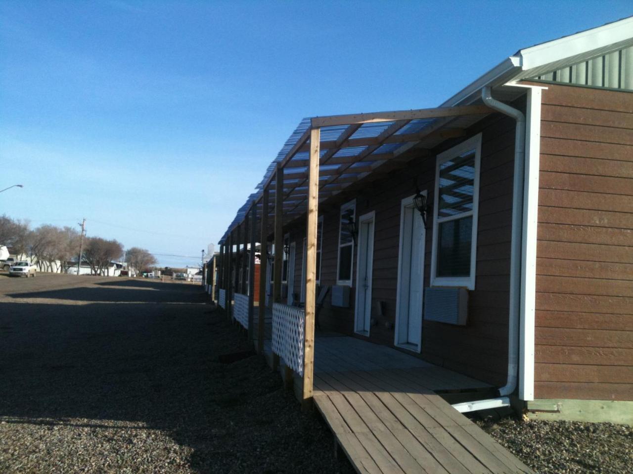 Bear'S Den Lodge Shaunavon Экстерьер фото