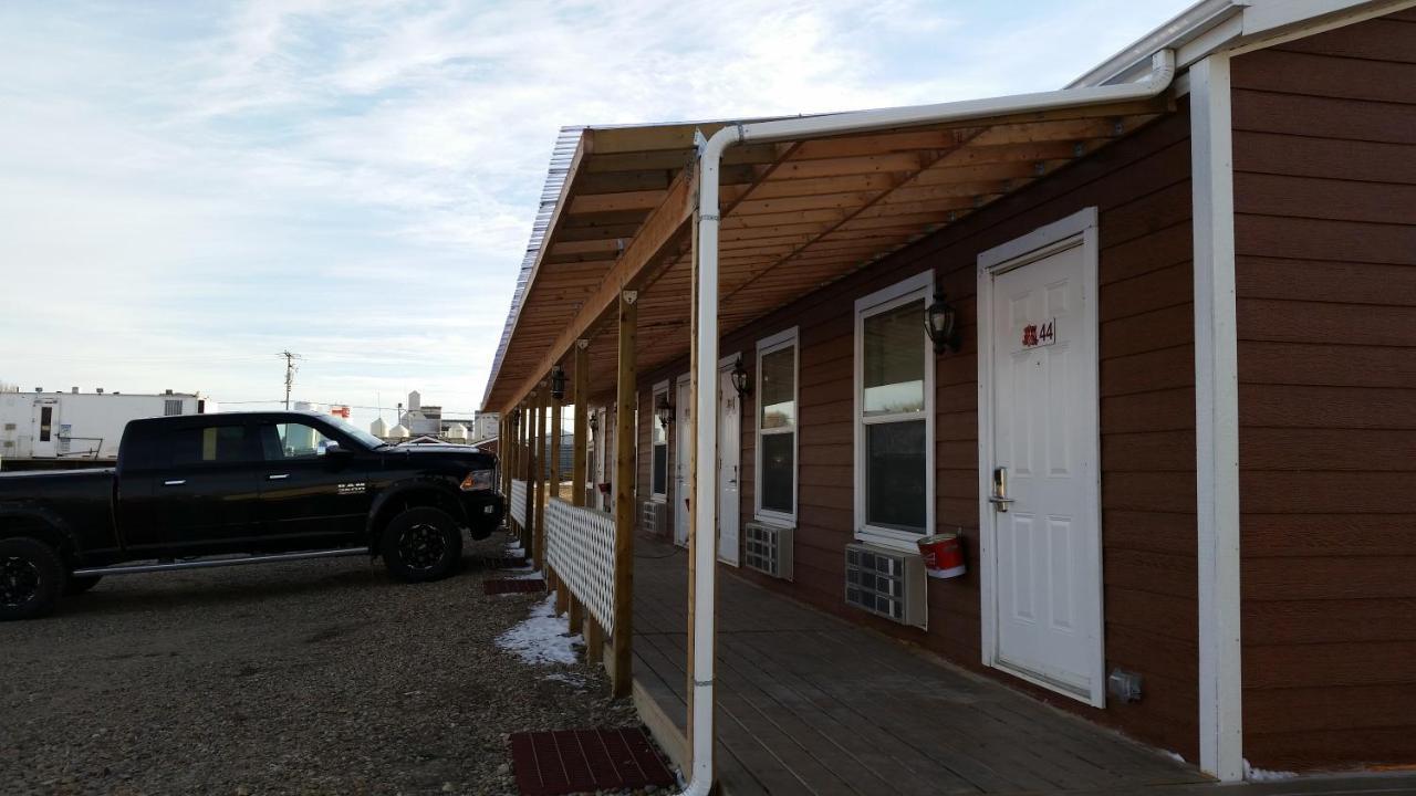 Bear'S Den Lodge Shaunavon Экстерьер фото